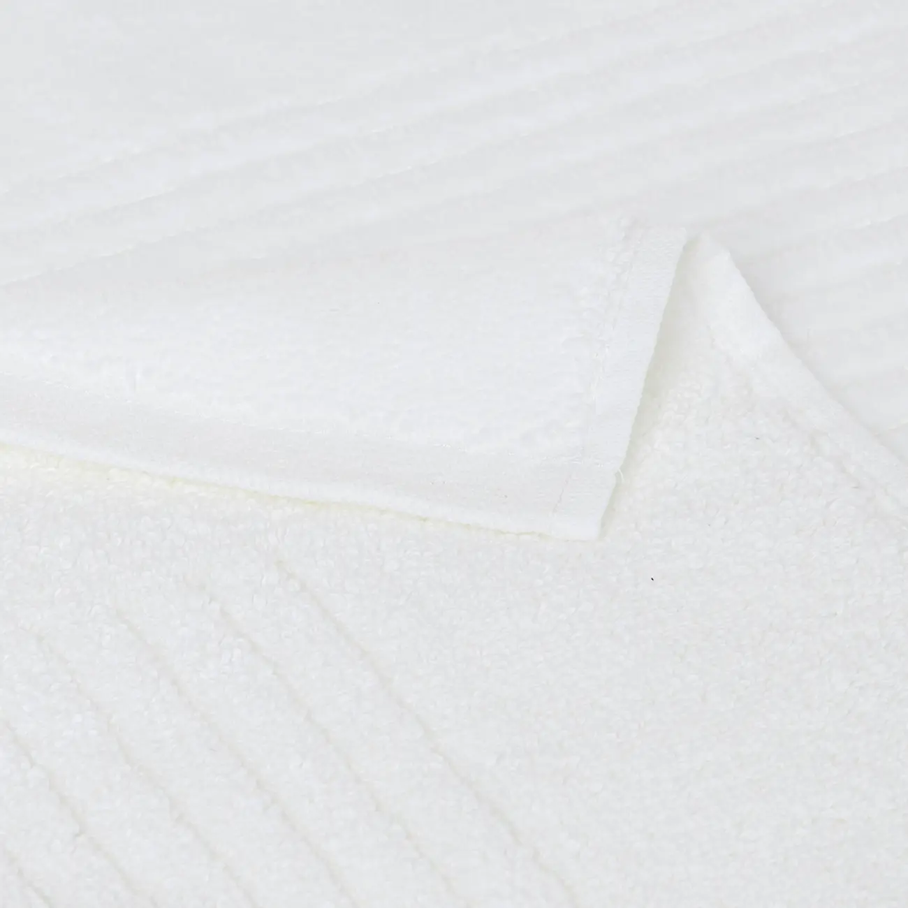 TOALHA DE PISO 80 CM X 48 CM VELVET - BRANCO - Foto 2