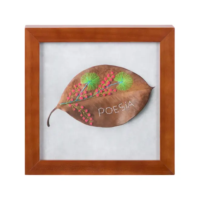 QUADRO 20 CM X 20 CM FOLHA POESIA - NOZES/MULTICOR - Foto 1