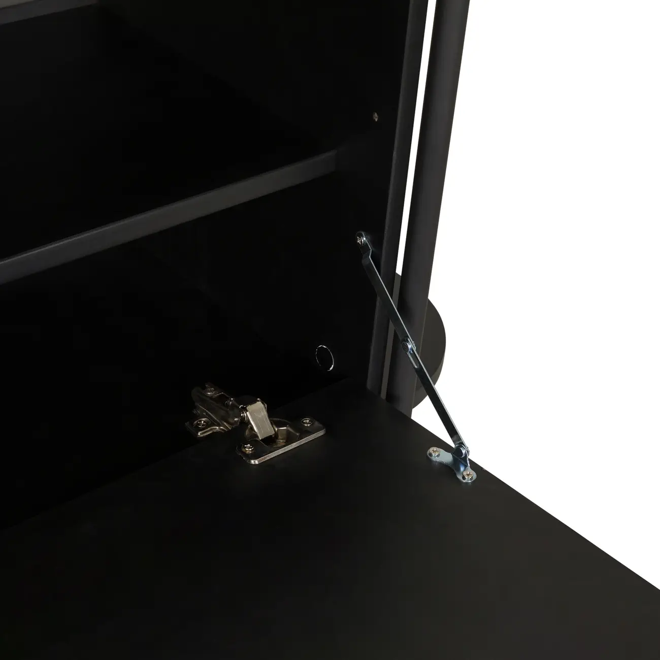 411802-61b23f901edc810001ac51ff.jpg
