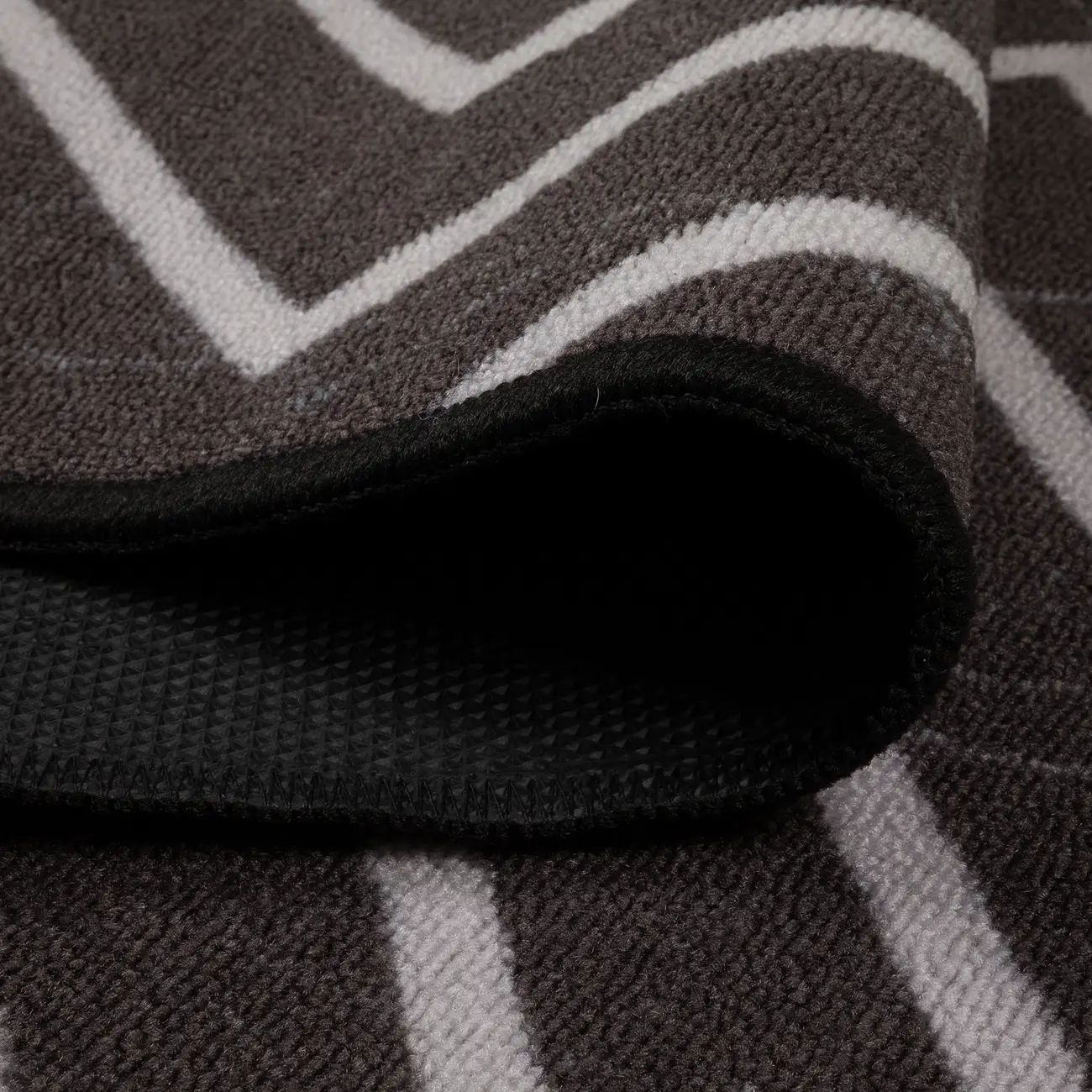 TAPETE 50 CM X 1,50 M VERZUS - PRETO/BRANCO - Foto 4
