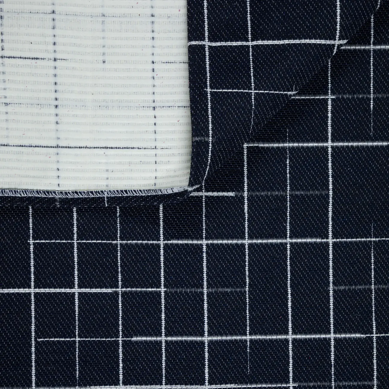 TAPETE 1,32 M X 2 M ALFENAS - AZUL ESCURO/BRANCO - Foto 6