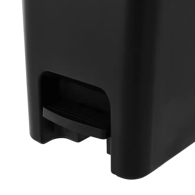 LIXEIRA COM PEDAL 6 L TRIUM - PRETO - Foto 8