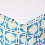 PUFF 45 CM X 45 CM SAUDADE TROPICAL AZULEJOS - AZUL HISTÓRICO/MULTICOR - Foto 4