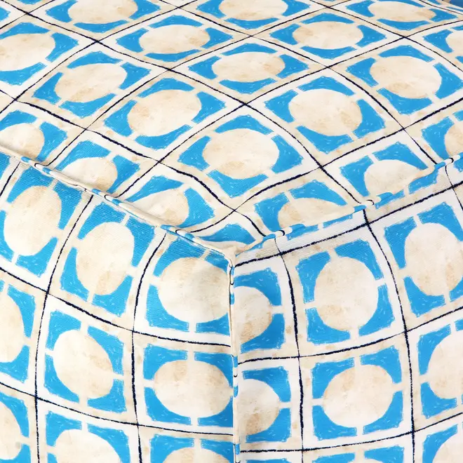 PUFF 90 CM X 45 SAUDADE TROPICAL AZULEJOS - AZUL HISTÓRICO/MULTICOR - Foto 4