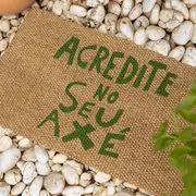 CAPACHO 45 CM X 75 CM SETE ERVAS AXÉ - FIBRA CLARA/VERDE - Foto 4