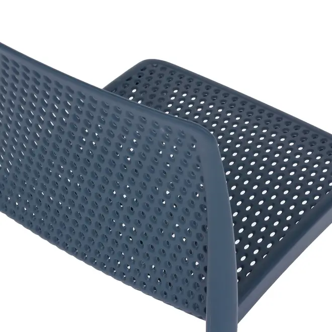 CADEIRA PARA ÁREA EXTERNA EMPILHÁVEL DOTS - ULTRAMARINE PROFUNDO - Foto 9