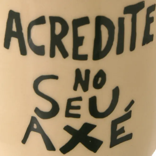CANECA 300 ML SETE ERVAS AXÉ - ARGILA CRUA/VERDE - Foto 6